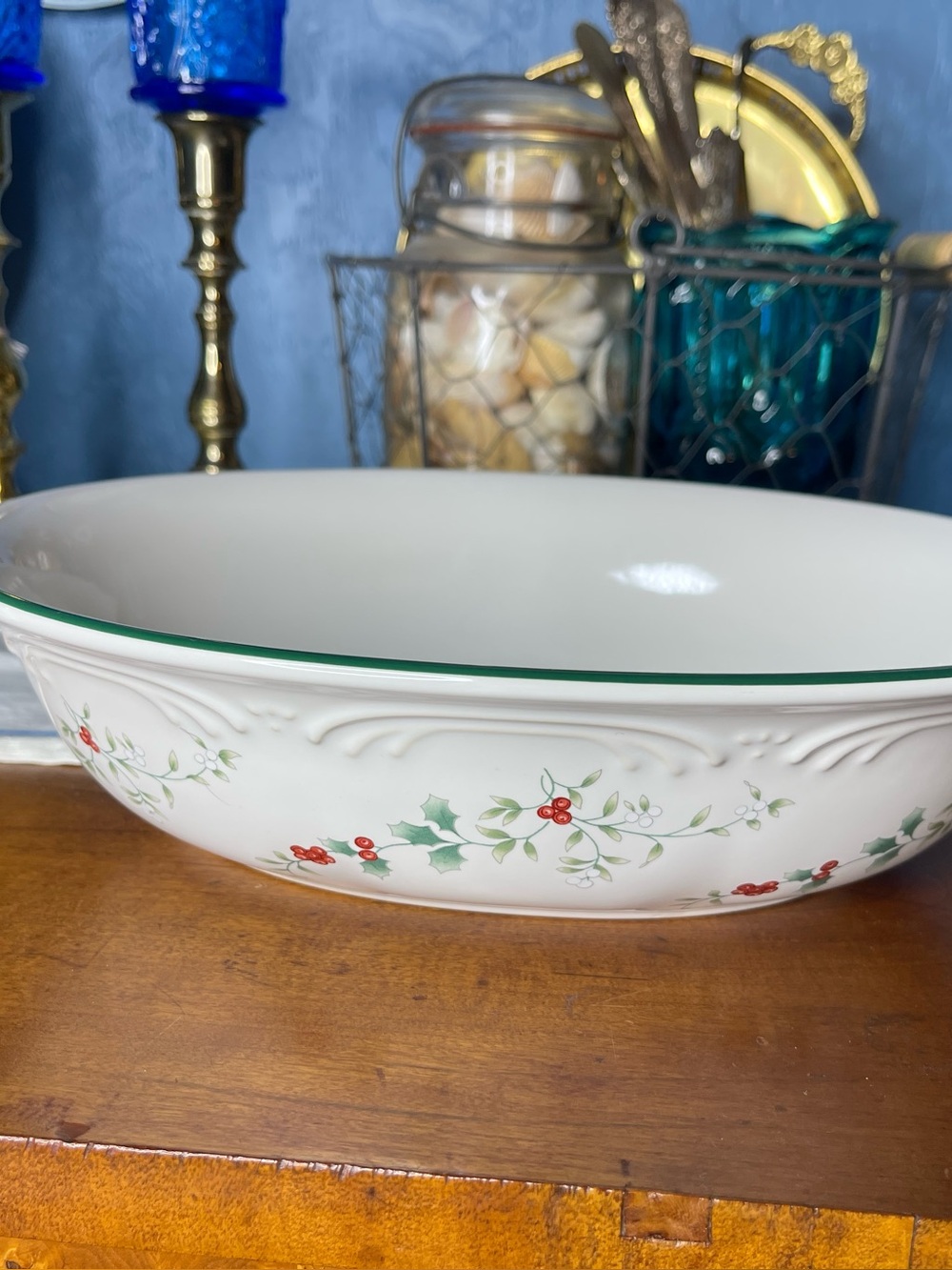 Pfaltzgraff Winterberry 10" Oval Serving Bowl Vegetable EUC